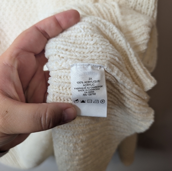 Penningtons Women’s 2XL Cream Knit V-Neck Oversized Sweater Poncho Style - Picture 3 of 11